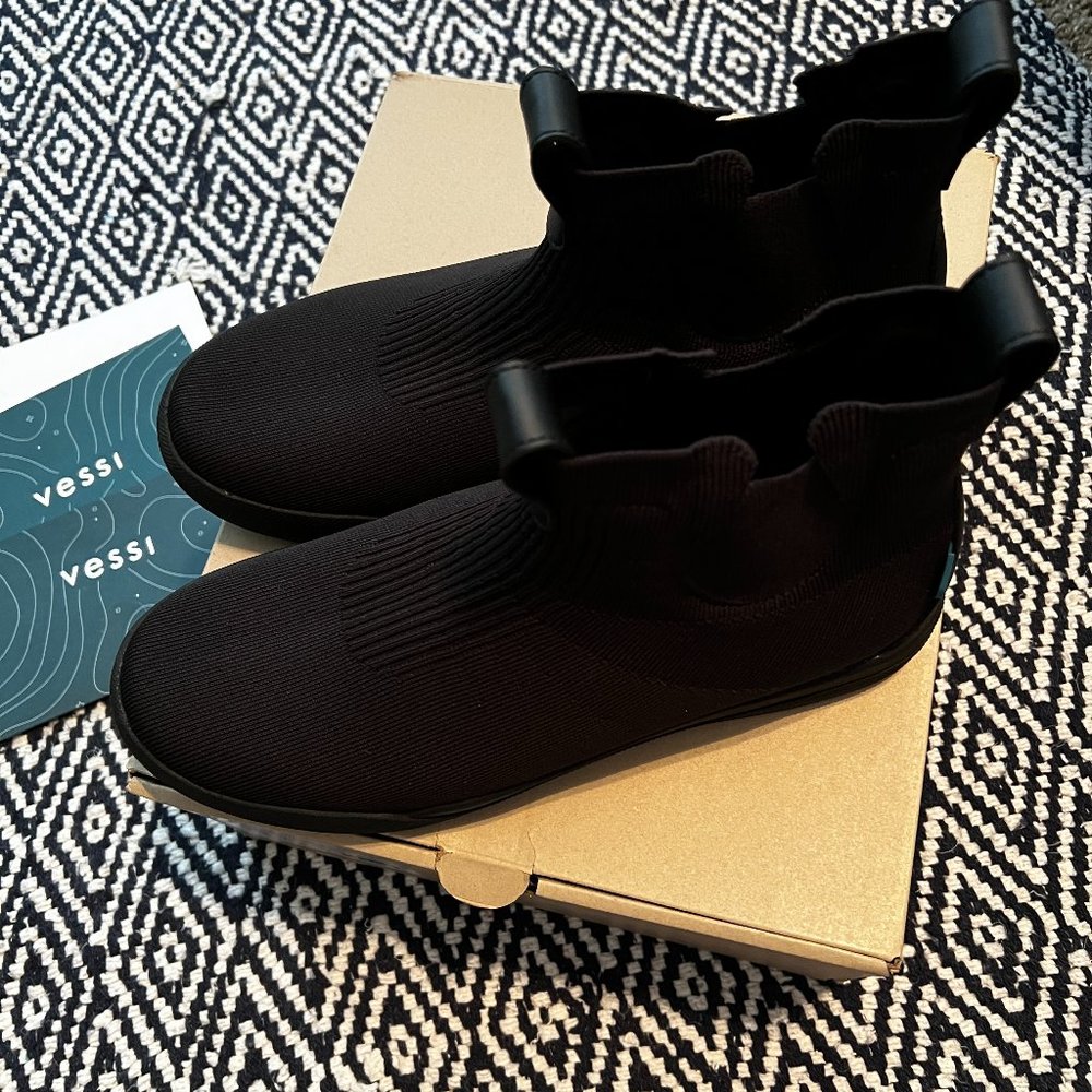 VESSI Women's Weekend Chelsea - Asphalt Black on Black